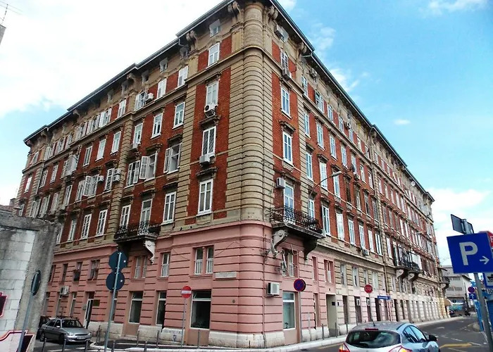 Center Demetrova Pensjonat Rijeka